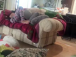 My sister’s feet [Raven]