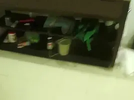 BROTHER CATCHES STEPSISTER TAKING A SHOWER