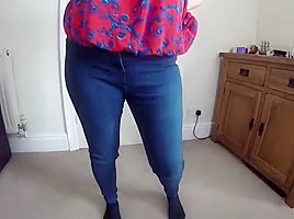 Mom undresses for son