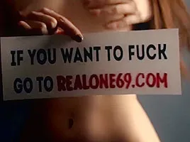 Heibe deutsche Brunette fickt drauben mit ihrem Stiefbruder!