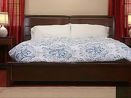 Mom teaches daughter how to lesbian sex