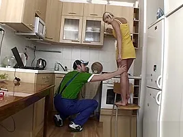 Russian Tight Teen Pussy Gets Plumbered