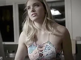 Subtitulado En Espanol Giselle Palmer En La Cocina Con El Amigo De Mi Padrastro