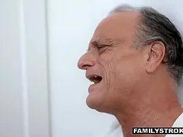 Big Booty Milf Backs Up On Stepsons Cock With Rose Monroe Xxx